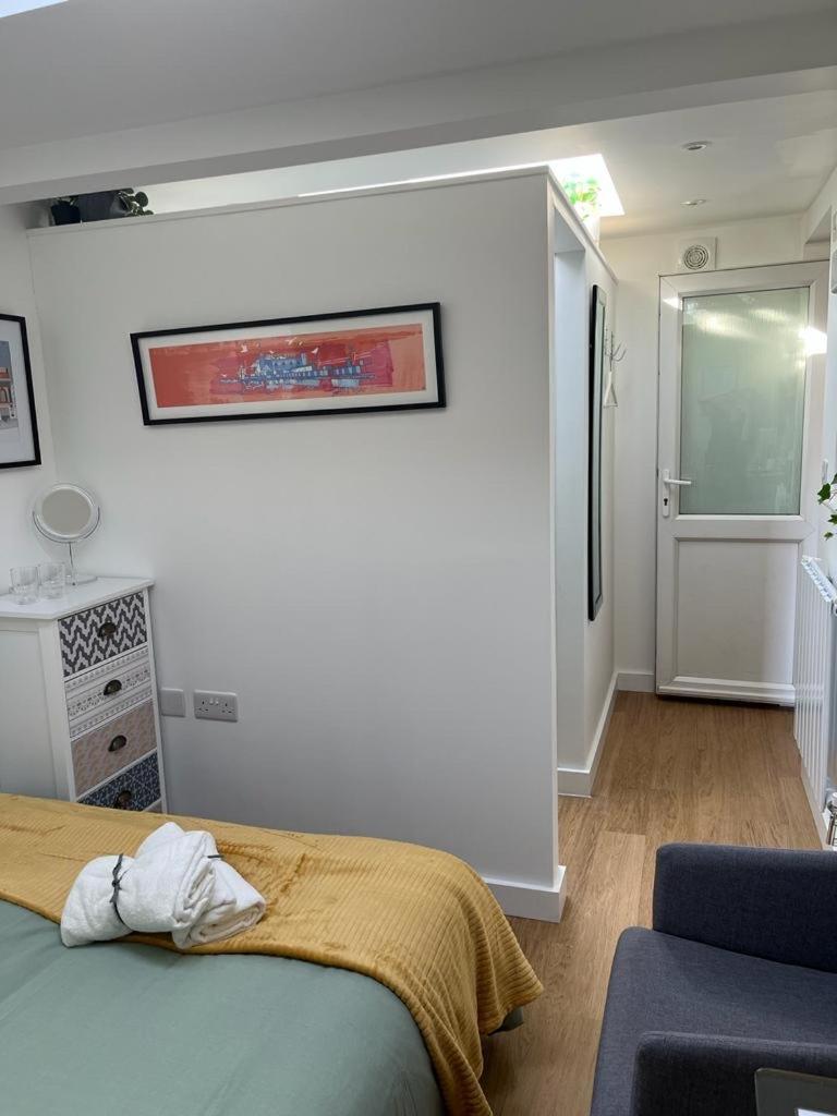 Central Ensuite Guest Unit With Ac And Free On-Street Parking Μπράιτον Εξωτερικό φωτογραφία